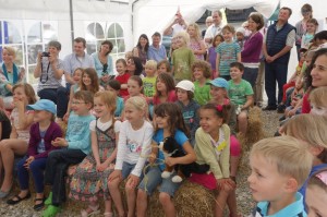 10jähriges Jubiläum Montessori Kindergarten Frasdorf - Zuschauer