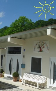 Eingang vom Montessori Kindergarten Frasdorf